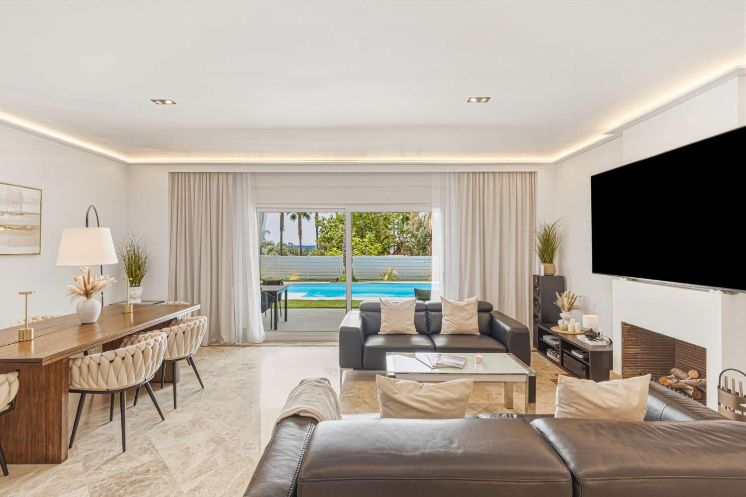 Exklusive Villa mit Panoramablick auf das Meer im Santa Clara Golf Resort, Marbella