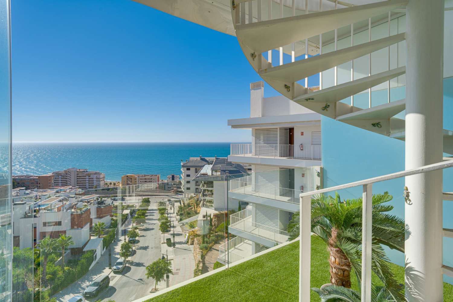 Exklusives Duplex-Penthouse mit Panoramameerblick und privatem Rooftop in El Higuerón, Fuengirola