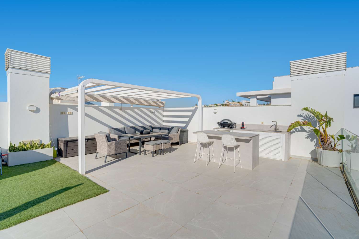 Exklusives Duplex-Penthouse mit Panoramameerblick und privatem Rooftop in El Higuerón, Fuengirola