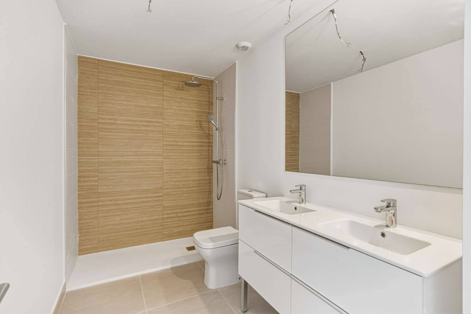 Neubau-Apartment mit 2 Schlafzimmern in Acqua Gardens, Estepona