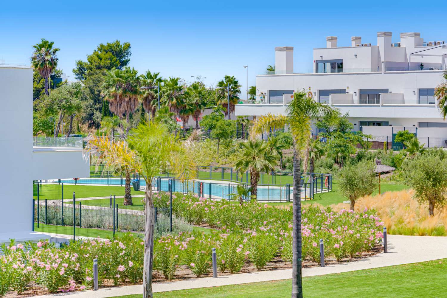 Neubau-Apartment mit 2 Schlafzimmern in Acqua Gardens, Estepona