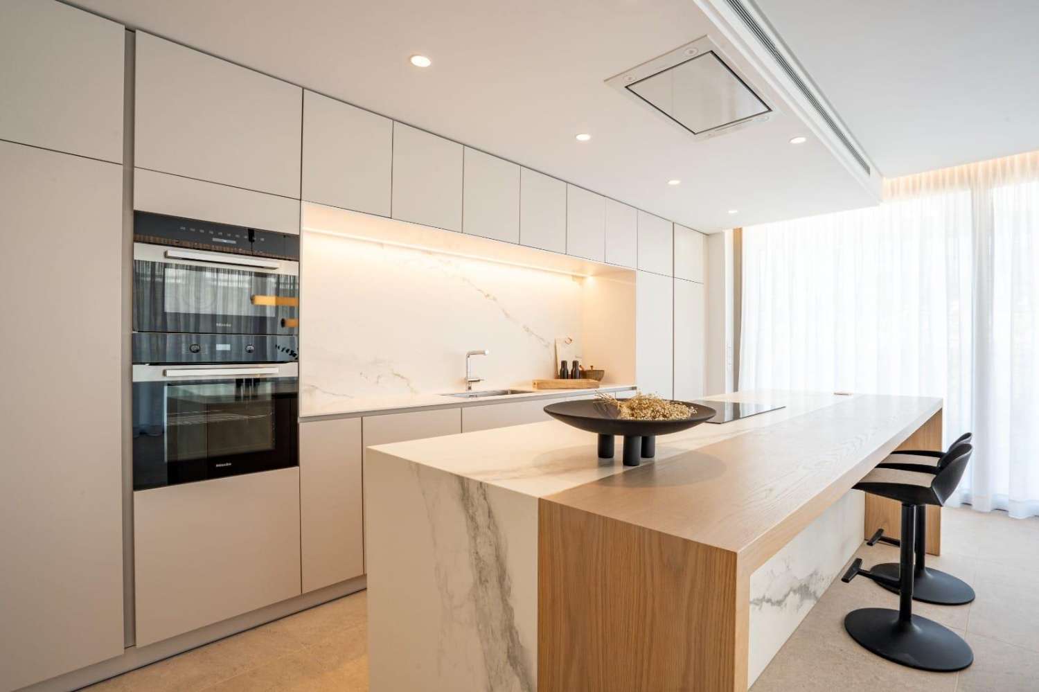 Exklusives Penthouse in Benahavís mit privater Dachterrasse, Pool und Meerblick