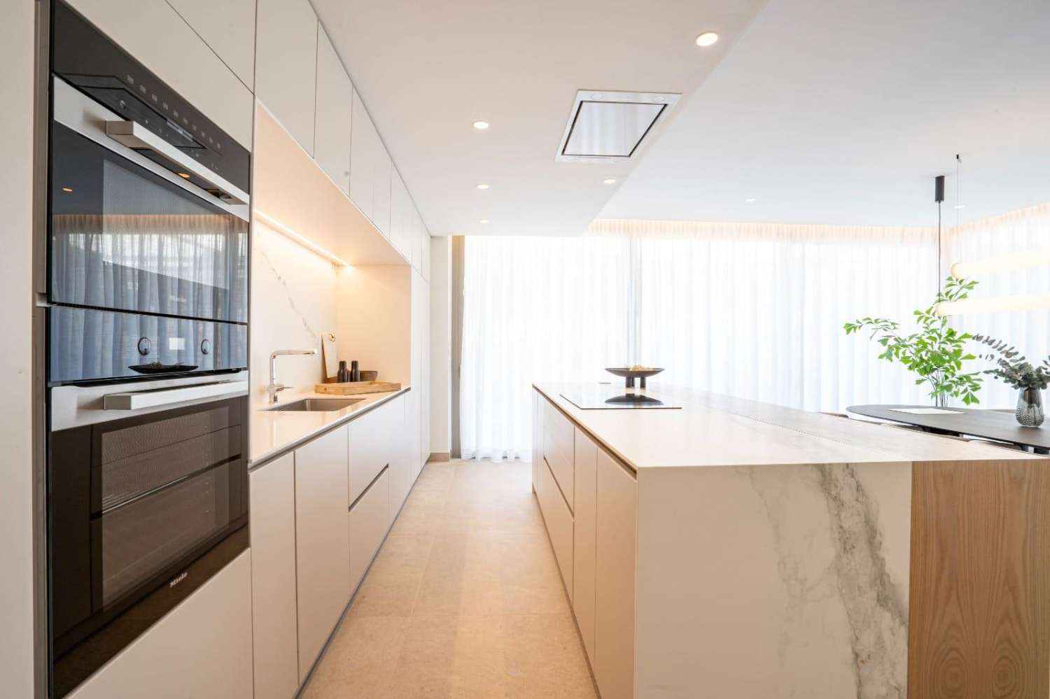 Exklusives Penthouse in Benahavís mit privater Dachterrasse, Pool und Meerblick