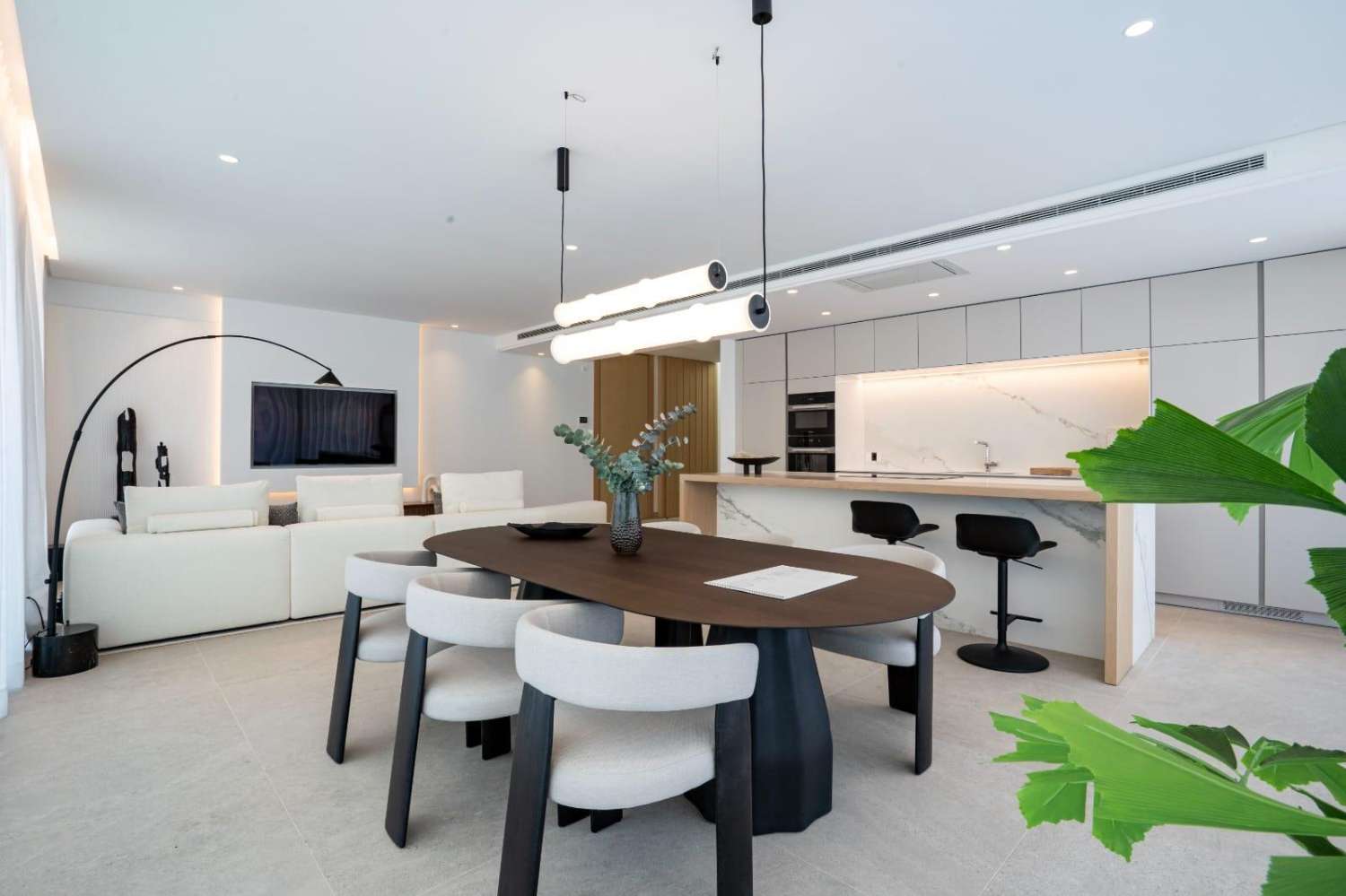 Exklusives Penthouse in Benahavís mit privater Dachterrasse, Pool und Meerblick