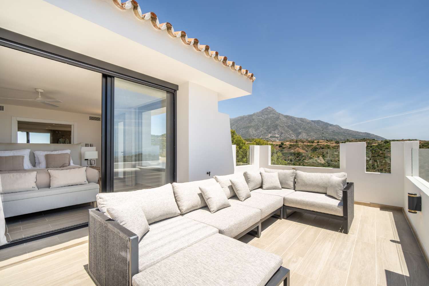 Villa Luma – Exklusive mediterrane Villa mit spektakulärem Meerblick in Nueva Andalucía