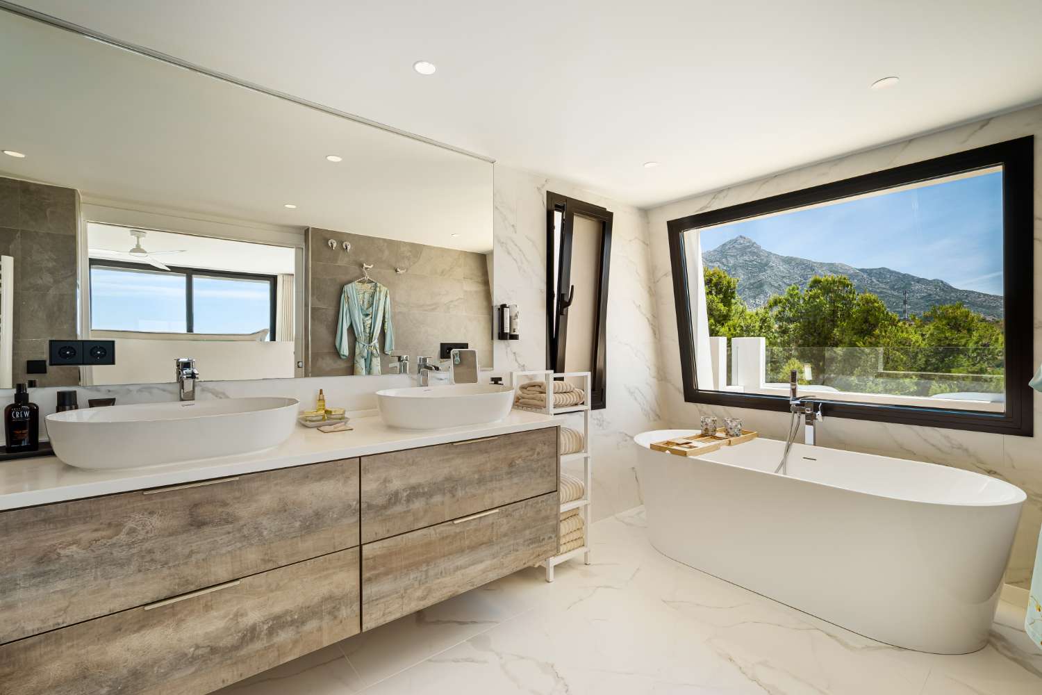 Villa Luma – Exklusive mediterrane Villa mit spektakulärem Meerblick in Nueva Andalucía