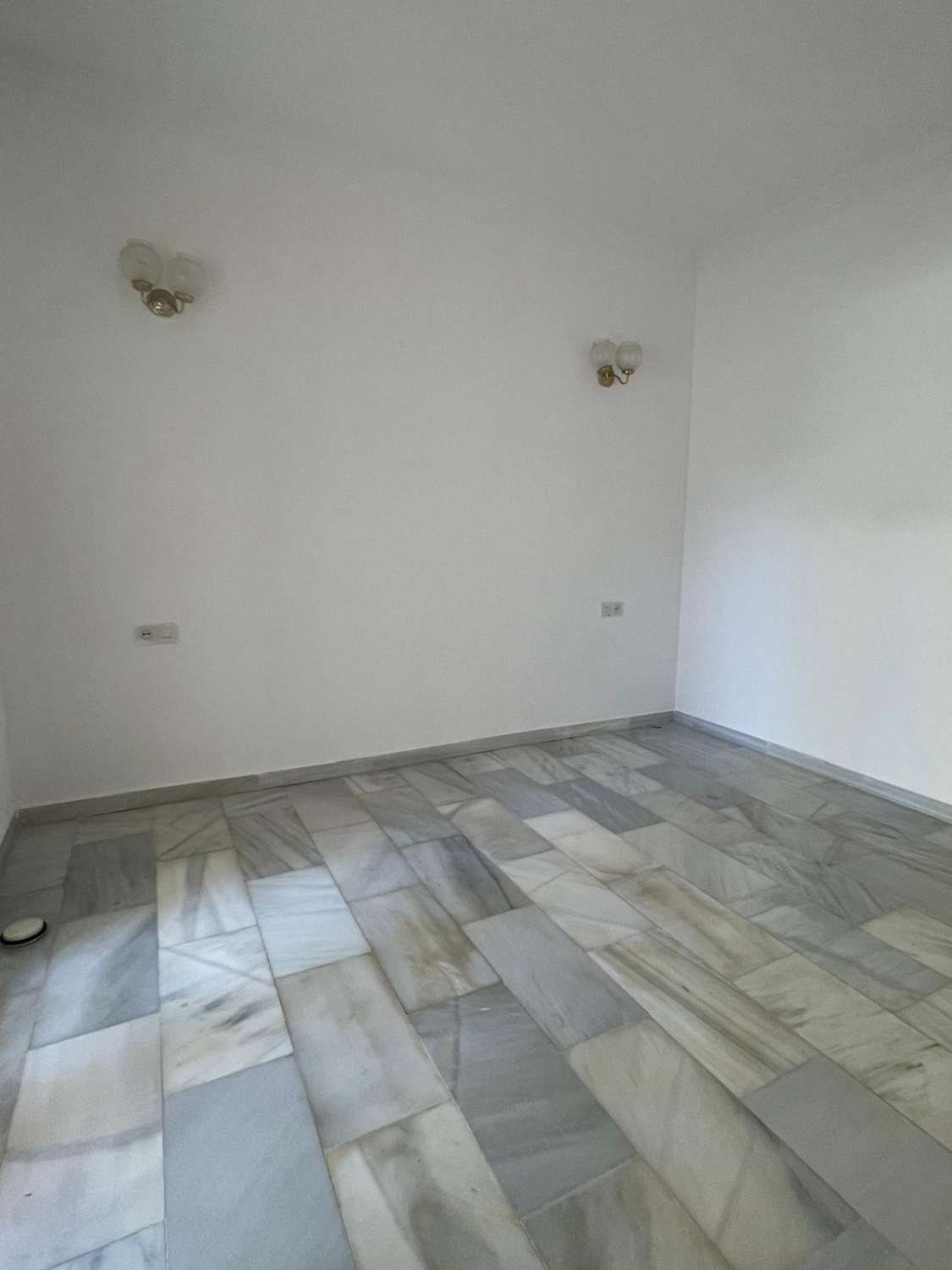 Charmante 2-Schlafzimmer-Wohnung in Sitio de Calahonda
