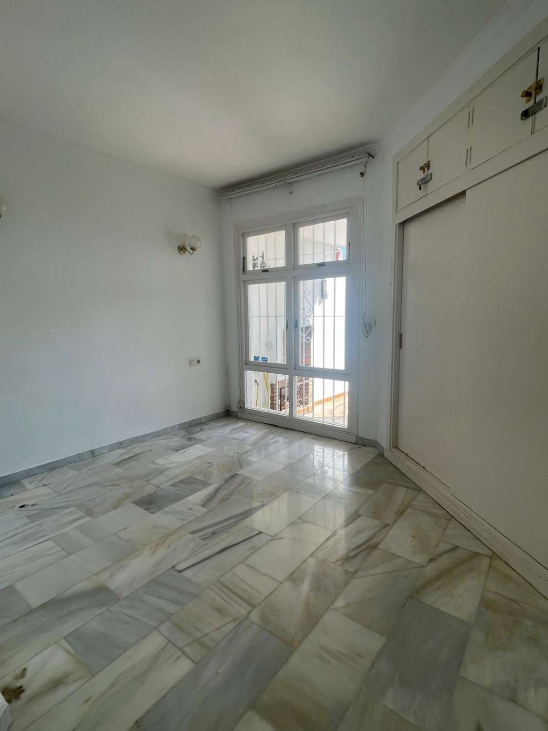 Charmante 2-Schlafzimmer-Wohnung in Sitio de Calahonda
