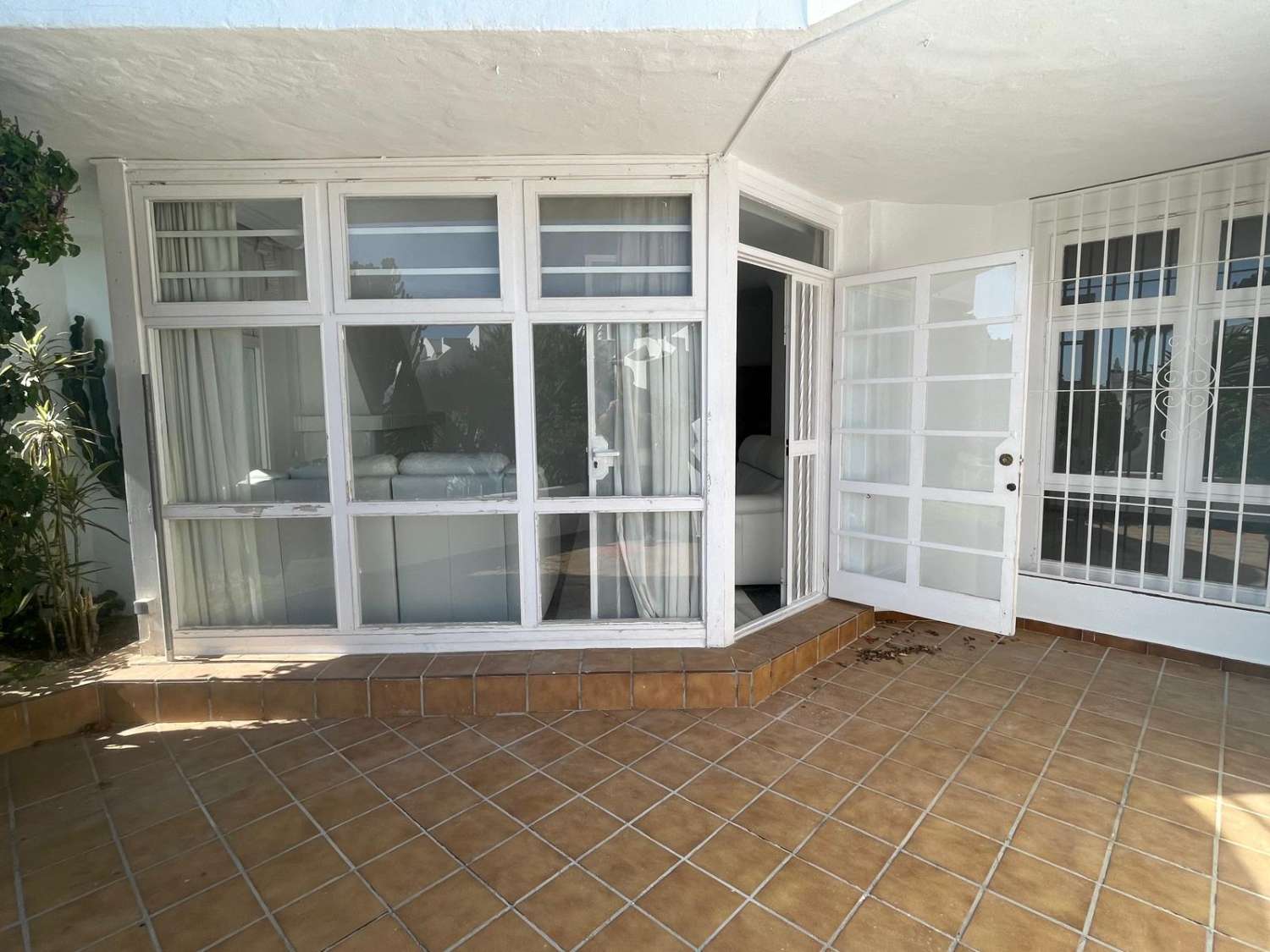 Charmante 2-Schlafzimmer-Wohnung in Sitio de Calahonda