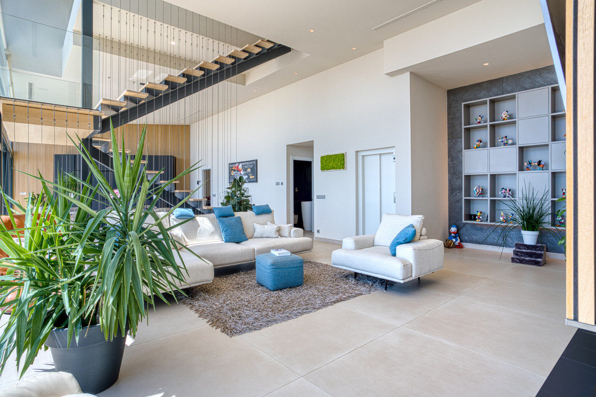 Exklusive Designervilla mit Meerblick in Altos de Los Monteros, Marbella