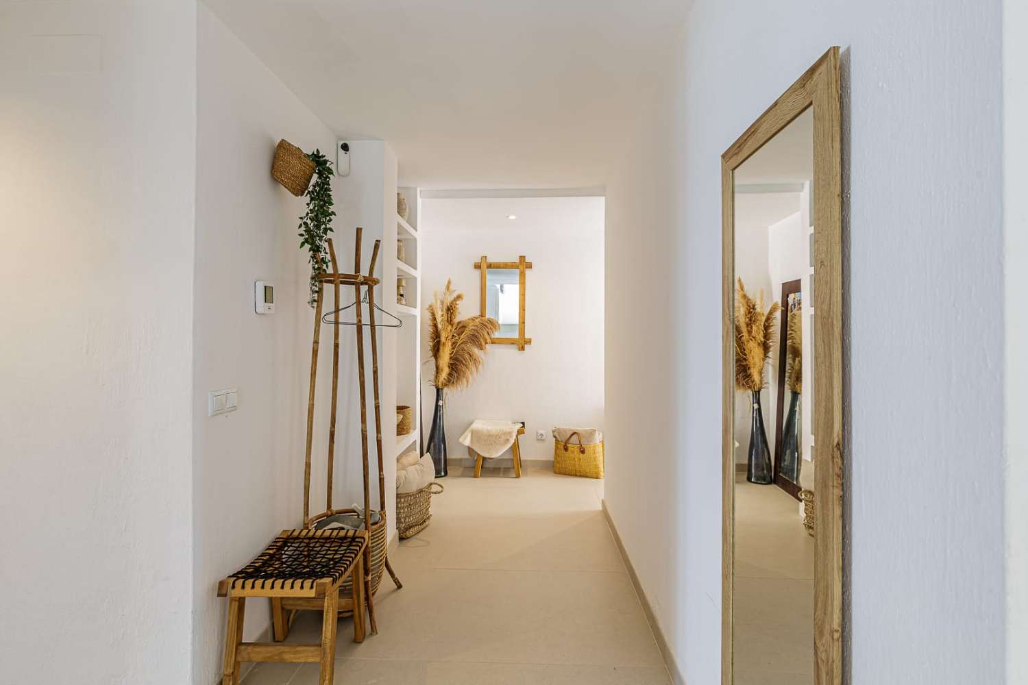 Exklusive Strandvilla mit direktem Meerzugang in Bahía Dorada, Estepona