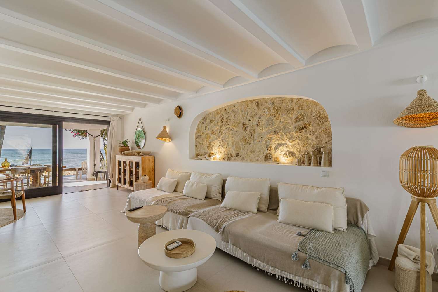 Exklusive Strandvilla mit direktem Meerzugang in Bahía Dorada, Estepona