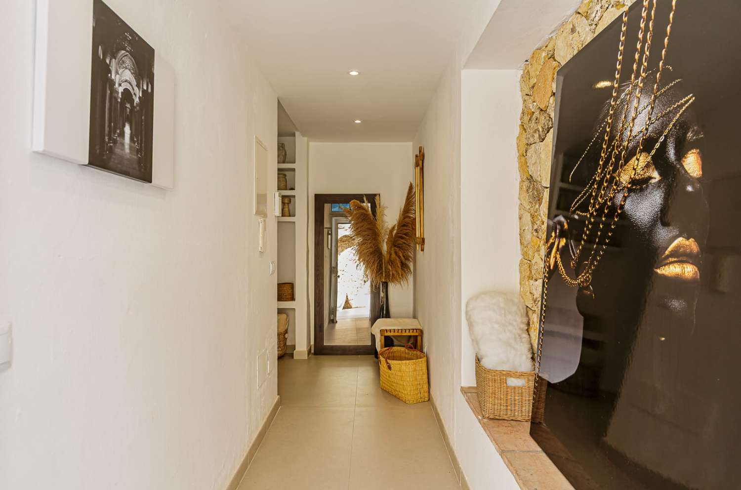 Exklusive Strandvilla mit direktem Meerzugang in Bahía Dorada, Estepona