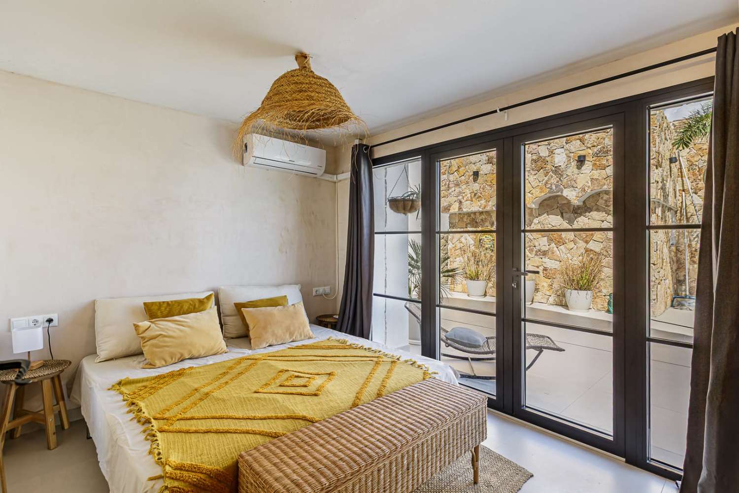 Exklusive Strandvilla mit direktem Meerzugang in Bahía Dorada, Estepona